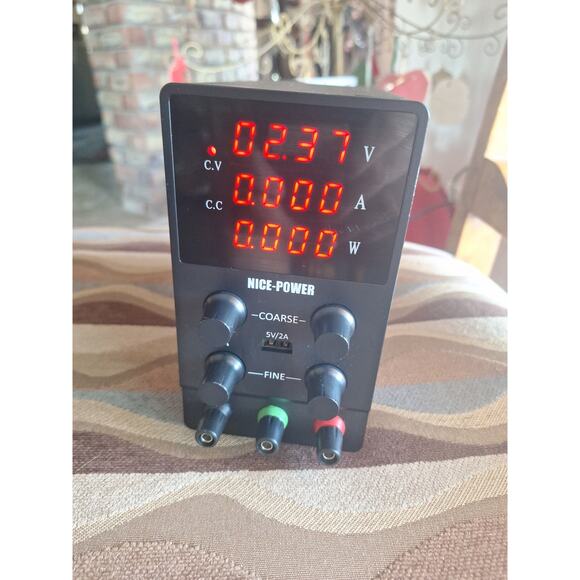 NICE-POWER SPS3010 Adjustable DC Bench Power Supply 0–30V 0–10A CV CC USB Tested - Picture 1 of 8